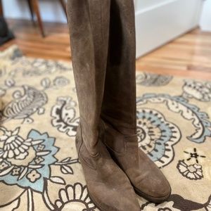 Awesome leather Born Boots